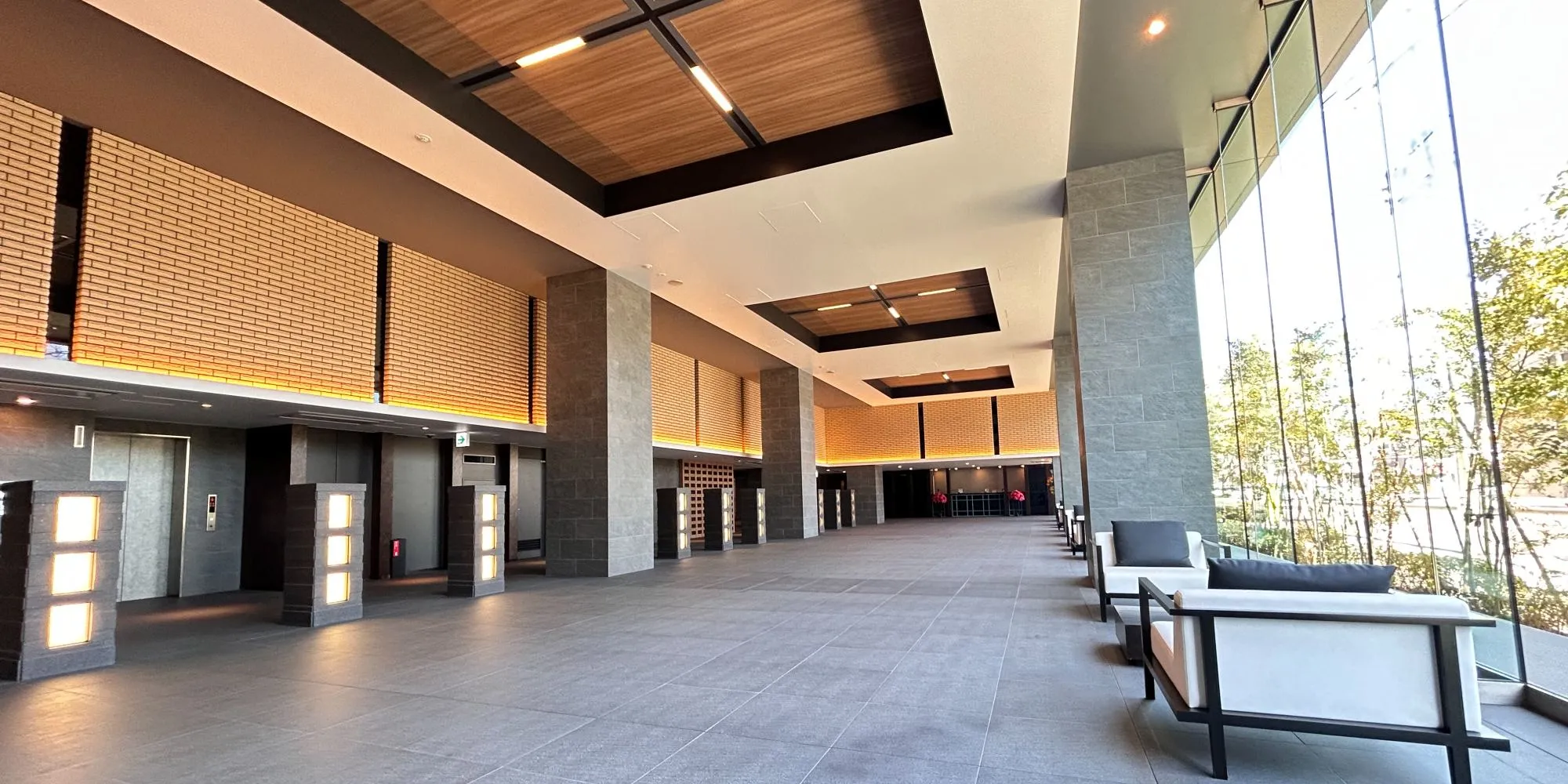 シティテラス上杉のエントランスホール